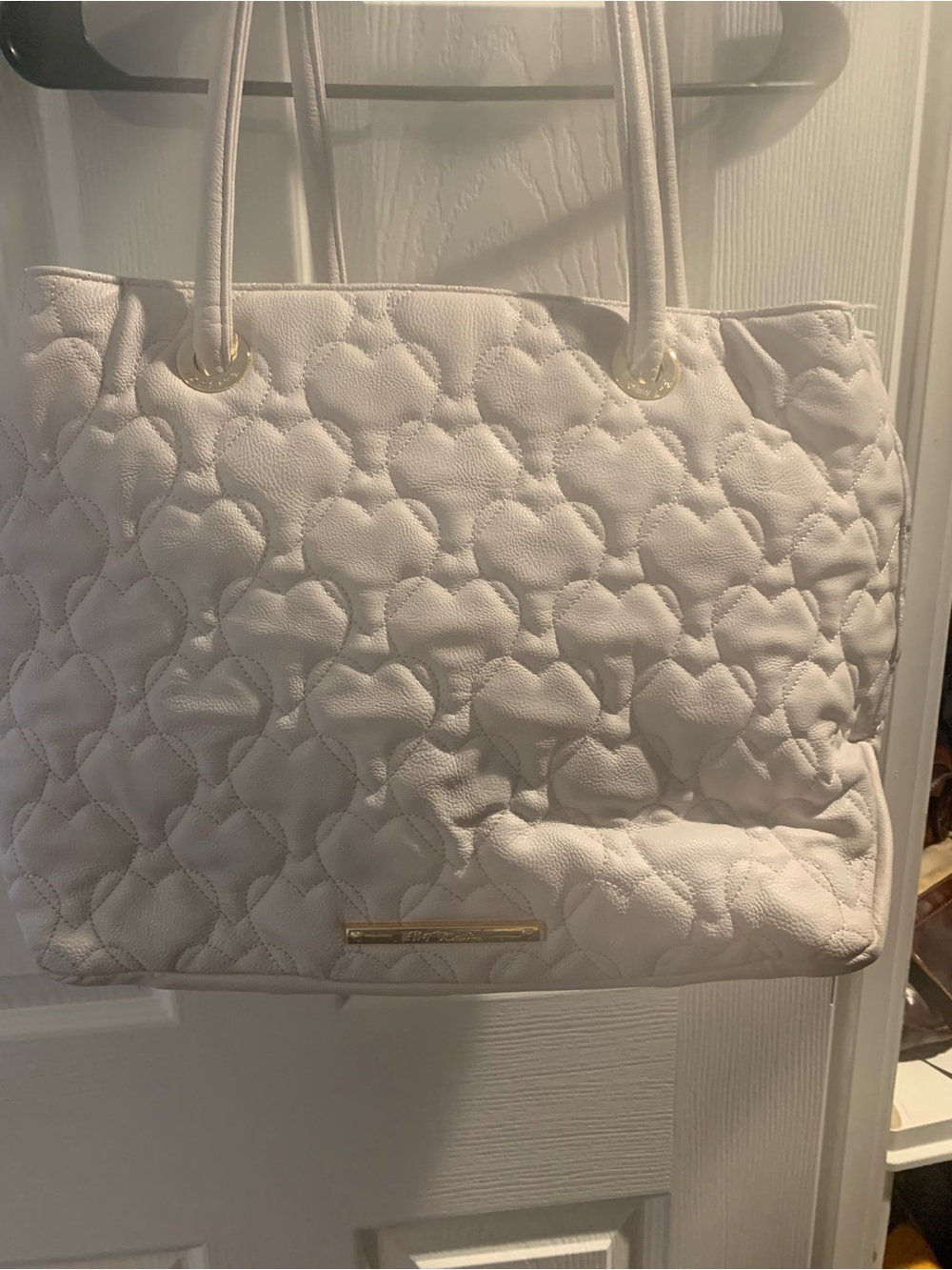 Betsey Johnson White Quilted Heart-Pattern Shoulder Tote